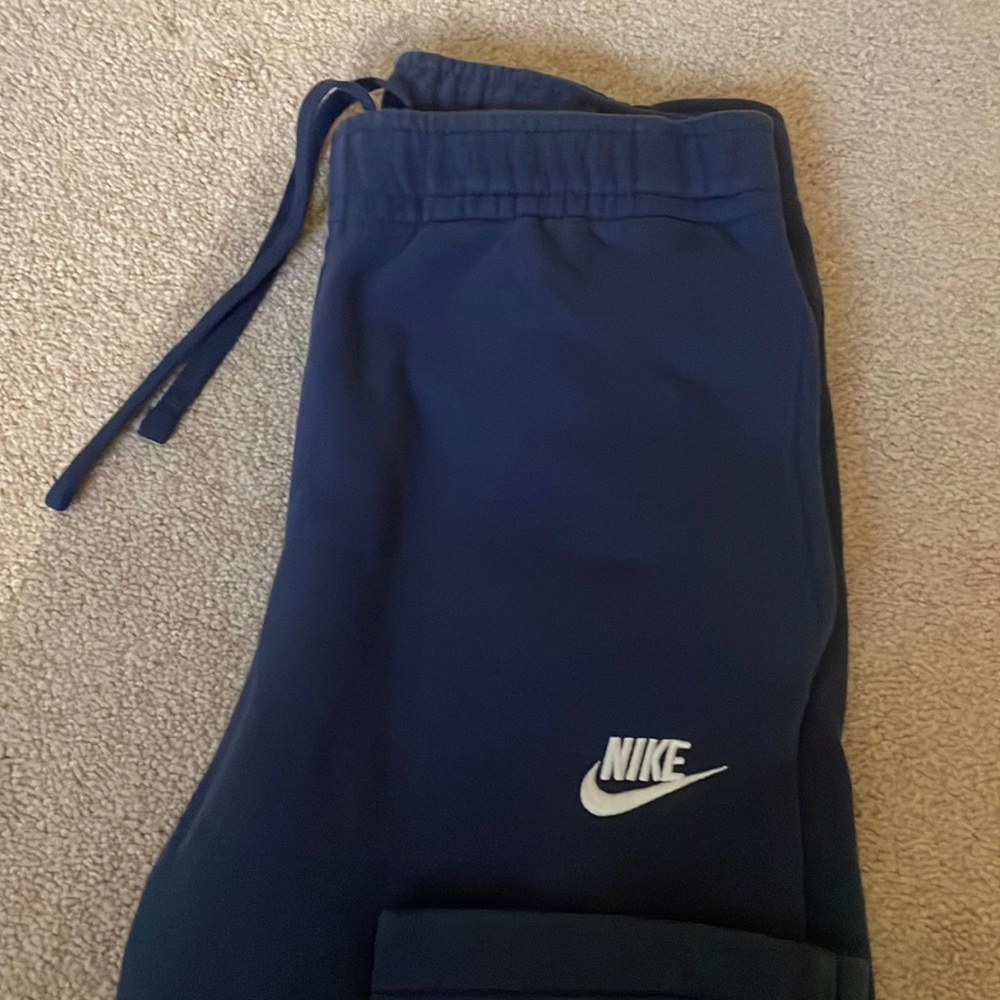 navy blue nike sweatpants
